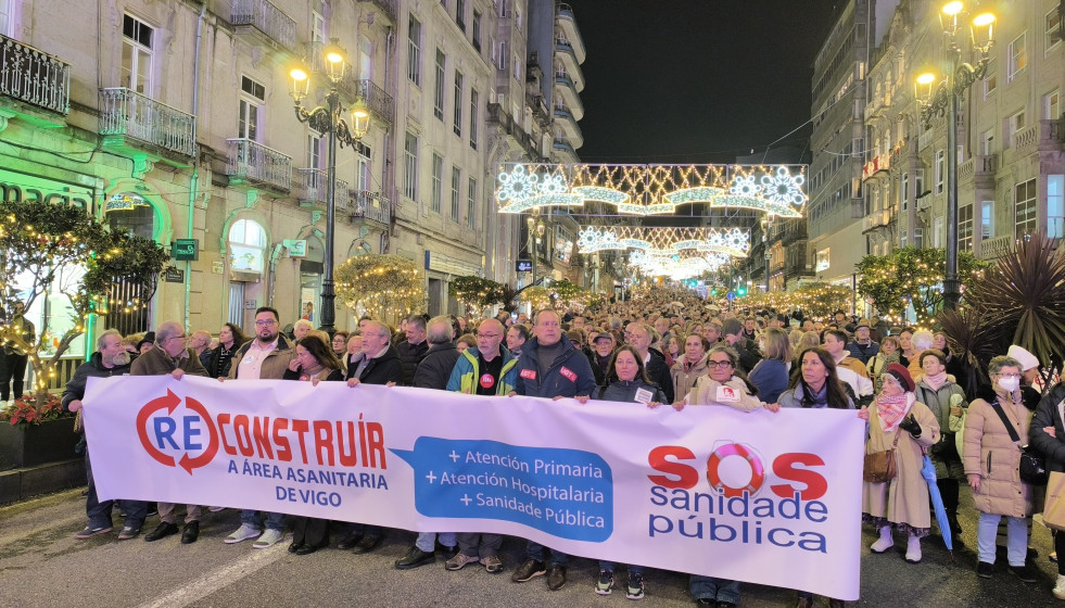 Manifestación en Vigo conovocada por la plataforma SOS Sanidade Pública.