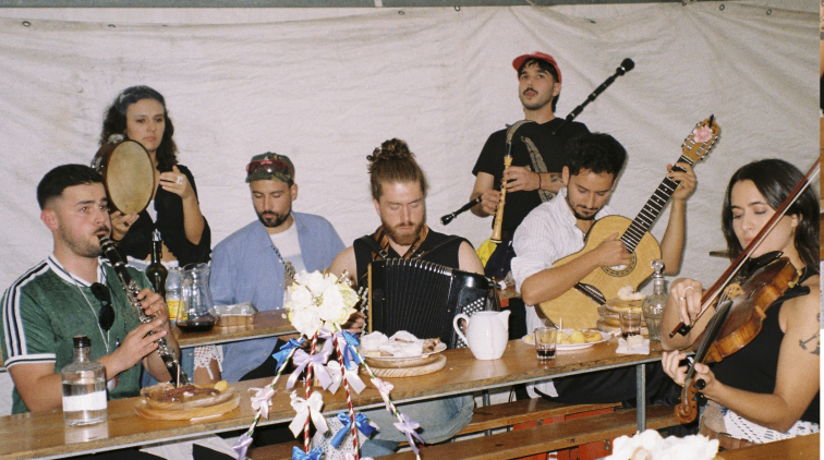 De Ninghures echan la persiana a 2025 llevando su feira hasta A Fonsagrada y A Coruña