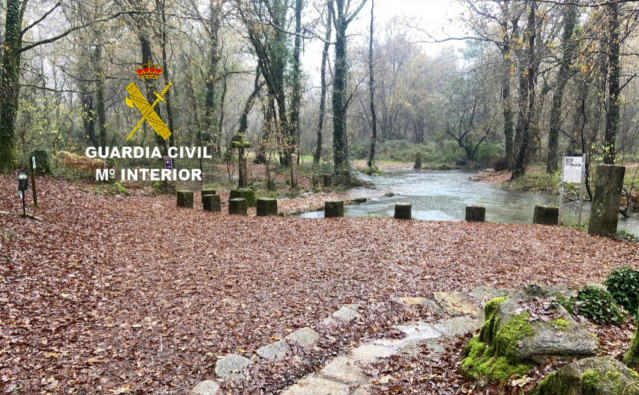 Corte en el Camino Portugués ante la crecida del río.