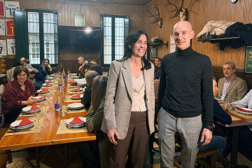 La secretaria xeral del PPdeG, Paula Prado, durante la comida de Navidad del PP de Curtis.