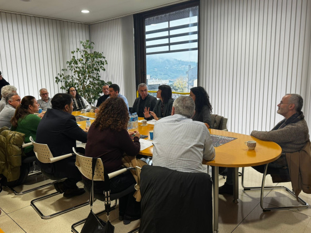La líder nacional del BNG, Ana Pontón, se reúne con el vicerrector y decanos del campus universitario de Ourense para abordar la situación actual y retos de futuro