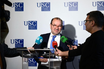 Archivo - El rector de la USC, Antonio López.