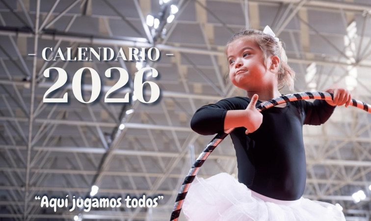 El Corte Inglés colabora con la Asociación Down Coruña para la venta del calendario solidario 2026