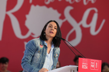 Archivo - La secretaria de Organización del PSOE, Rebeca Torró, interviene en la Fiesta de la Rosa, en Landako Gunea, a 27 de septiembre de 2025, en Durango, Vizcaya, País Vasco (España). Este eve