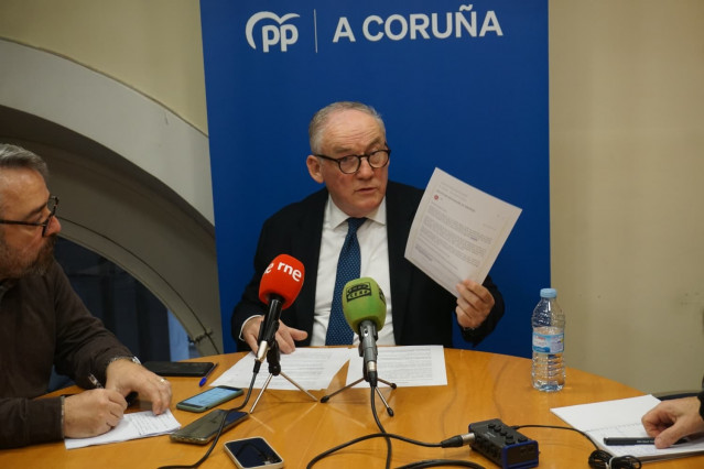 El portavoz del grupo municipal del PP en el Ayuntamiento de A Coruña, Miguel Lorenzo