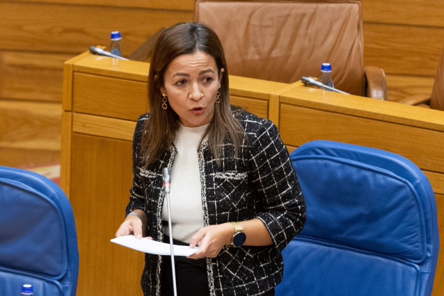 La conselleira do Mar, Marta Villaverde, en el Parlamento