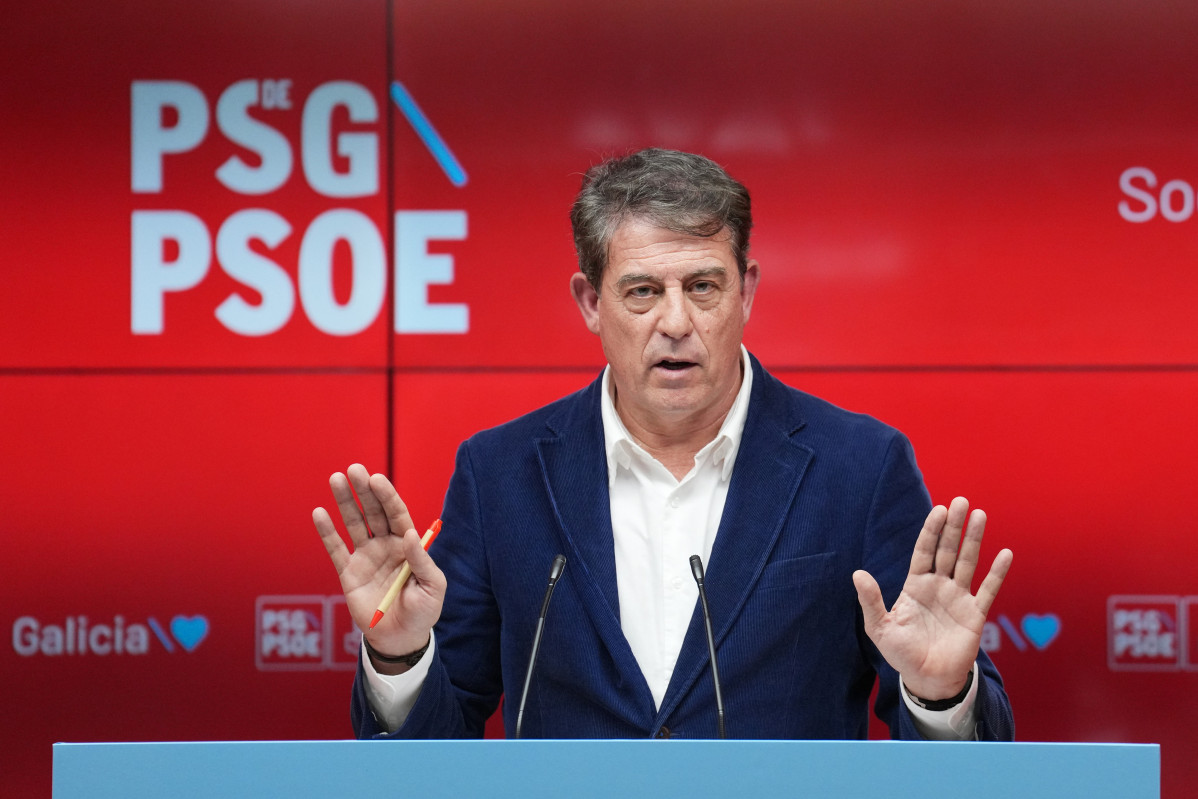 BESTEIRO CASO ACOSO TOME El secretario general del PSdeG y portavoz del Grupo Socialista en el Parlamento de Galicia, José Ramón Gómez Besteiro, ofrece una rueda de prensa tras la reunión de la Co