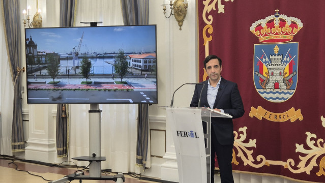 El alcalde de Ferrol, José Manuel Rey Varela, en rueda de prensa tras la junta de gobierno local.
