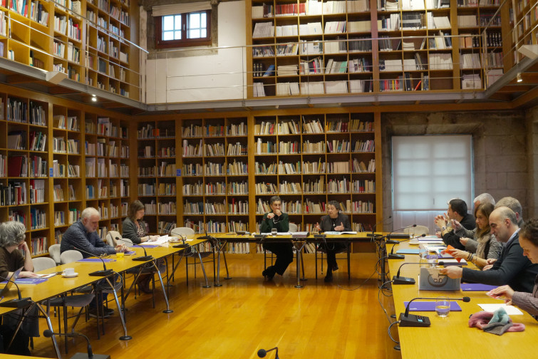 El Consello da Cultura Galega rescata la memoria de las mujeres emigrantes con la muestra ‘Emigrantas’