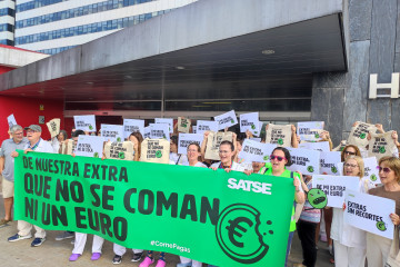 Archivo - Enfermeras y fisioterapeutas rechazan el recorte a su paga extra: 