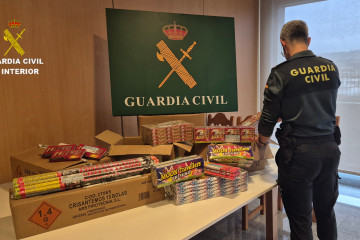 Material incautado en un bazar de Gondomar.