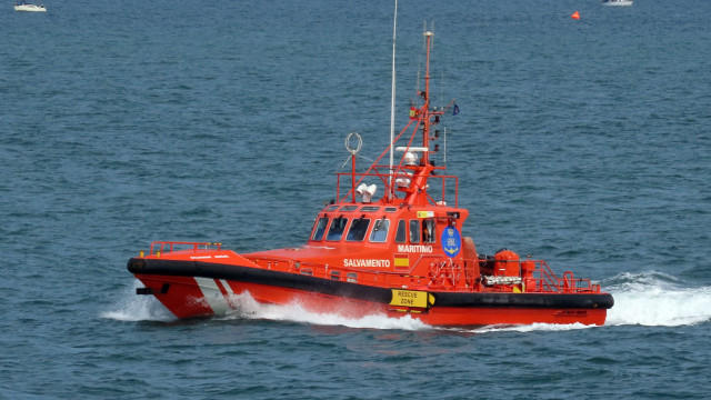 Salvamar 'Suhail' navegando en aguas de Cádiz en una imagen de archivo.