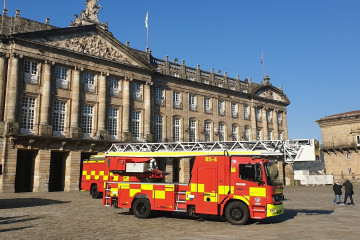 Archivo - Camión bomberos.