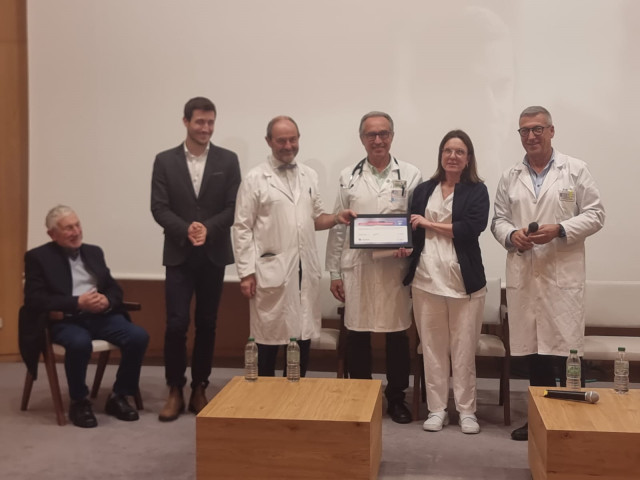 El Hospital Universitario de A Coruña (Chuac) ha obtenido la certificación en humanización de la atención a pacientes con infección bacteriana grave.