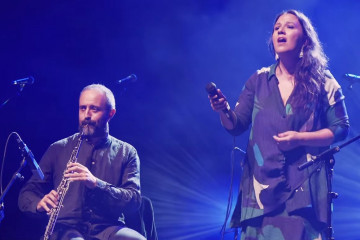 Faia durante uno de los conciertos de Fuxan os Ventos en Lugo