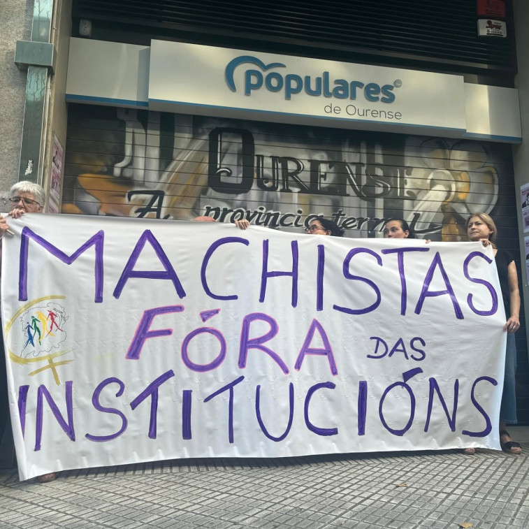 De Alfonso Villares a José Tomé: Marcha Mundial das Mulleres protesta contra los políticos parapetados en las instituciones
