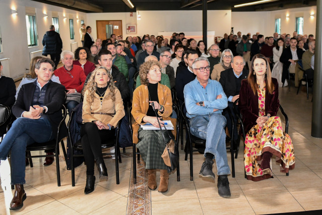 La conselleira do Medio Rural, María José Gómez, en un encuentro con alcaldes sobre el convenio de desbroces