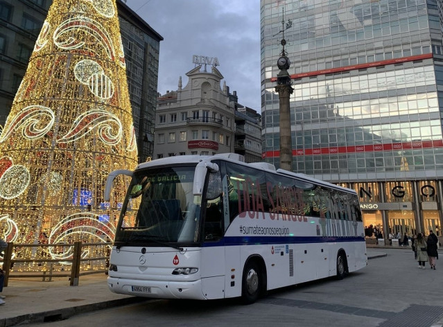 Archivo - Unidad móvil de donación