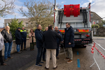 El conselleiro de Presidencia, Diego Calvo, visita Mondariz (Pontevedra)