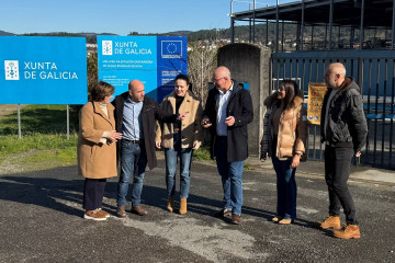 Diputados del PPdeG en una visita a la EDAR de Noia (A Coruña).