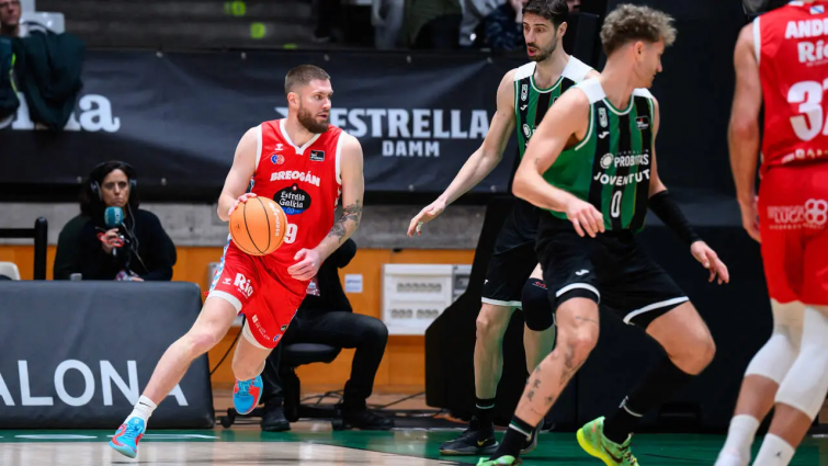Vídeo |  El Río Breogán cae ante el Joventut a pesar de dar una dura batalla