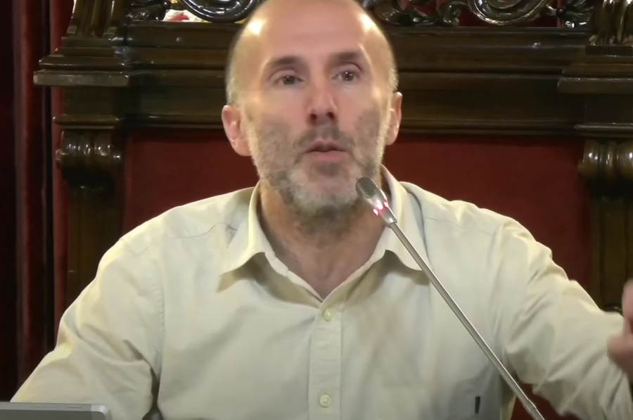 Gonzalo Pu00e9rez Ju00e1come en el u00faltimo pleno del au00f1o