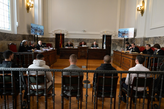 Archivo - (I-D)Los acusados, Diego Montaña, Alejandro Freire, Kaio Amaral, y  Alejandro Míguez, durante la vista de apelación, en el Tribunal Superior de Xustiza de Galicia, a 28 de abril de 2025, en A Coruña