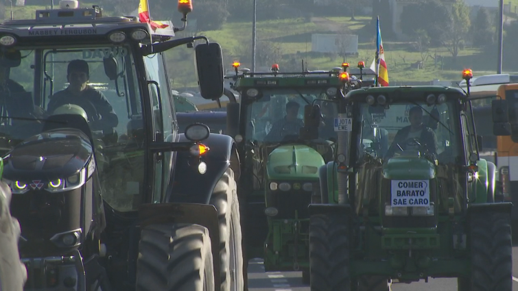Tractorada multitudinaria en Ourense contra el pacto UE-Mercosur y por una PAC justa
