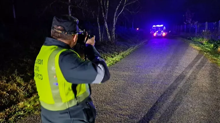 Lugar del accidene en una foto de la Guardia Civil