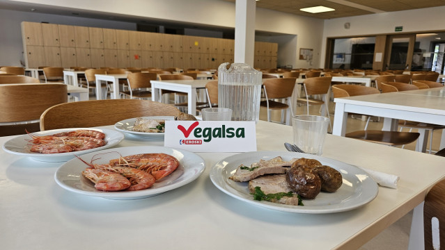 Vegalsa-Eroski dona la comida de Reyes a 14 entidades sociales en Galicia y Asturias
