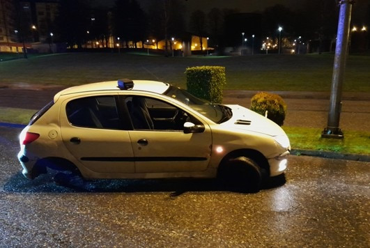 Vehículo accidentado en Lugo