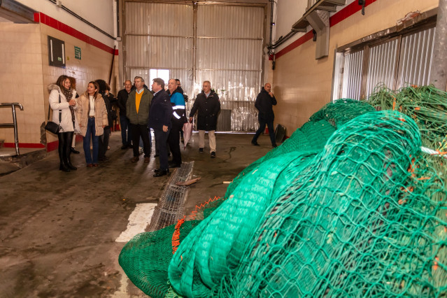 La Xunta otorga la concesión para que la antigua lonja de Ribeira funcione como nueva nave de redes