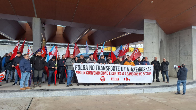 La huelga en autobuses de A Coruña, cada vez más cerca de hacerse indefinida en febrero