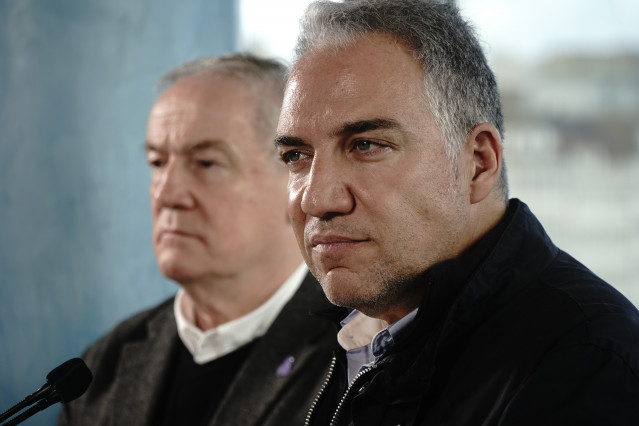 El vicesecretario de Política Autonómica, Local y Análisis Electoral, Elías Bendodo, realiza declaraciones a los medios en el marco de la 28 Interparlamentaria del PP