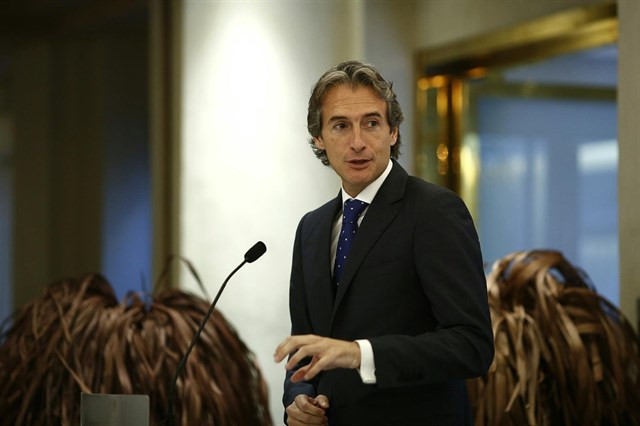 Vítimas do Alvia pedirán a De la Serna que cumpra cos compromisos que fixo como alcalde