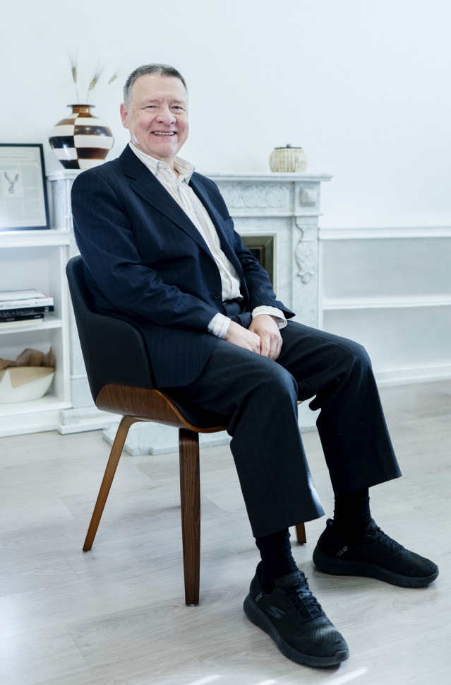 El economista y exministro de Administraciones Públicas de España Jordi Sevilla, posa para Europa Press, a 18 de diciembre de 2025, en Madrid (España). Jordi Sevilla es licenciado en Ciencias Económicas y funcionario del Cuerpo Superior de Técnicos Comerc