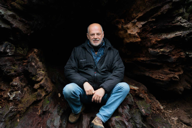 Valentín Carrera gana el Premio Altaïr por la crónica de Rosendo Salvado en Australia