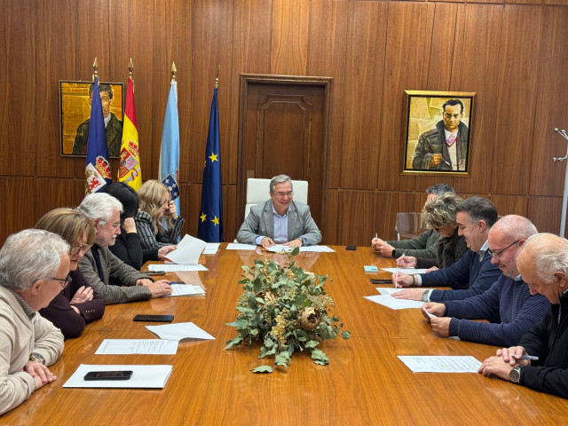 Junta de gobierno provincial de la Diputación de Ourense, presidida su presidente, Luis Menor