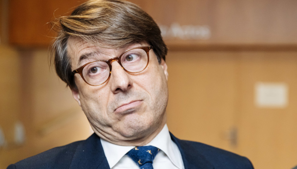 Archivo - El conselleiro de Facenda, Miguel Corgos, ofrece declaraciones a los medios durante la reunión del Consejo de Política Fiscal y Financiera (CPFF), en la sede del Ministerio, a 11 de diciem