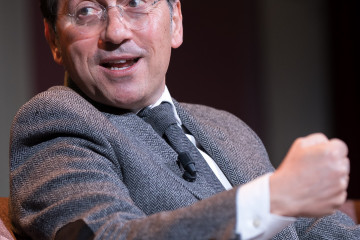 El ministro de Asuntos Exteriores, Unión Europea y Cooperación de España, José Manuel Albares, durante ‘Los Desayunos del Ateneo’, en el Ateneo de Madrid, a 12 de enero de 2026, en Madrid (Esp