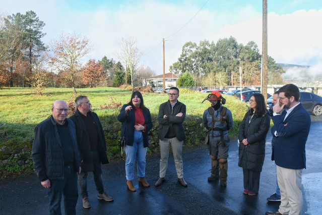 El conselleiro de Emprego, José González, en Boborás (Ourense)