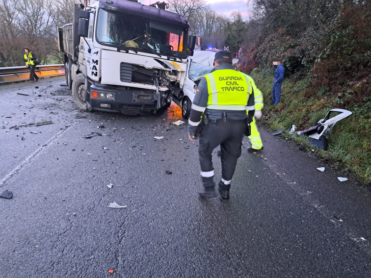 Pesar en Sarria por la muerte de un vecino al chocar su furgoneta contra un camión