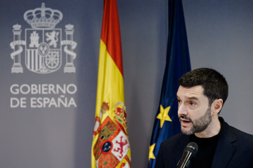 El ministro de Derechos Sociales, Consumo y Agenda 2030, Pablo Bustinduy, ofrece una rueda de prensa, en el Ministerio de Derechos Sociales, Consumo y Agenda 2030, a 16 de enero de 2026, en Madrid (Es