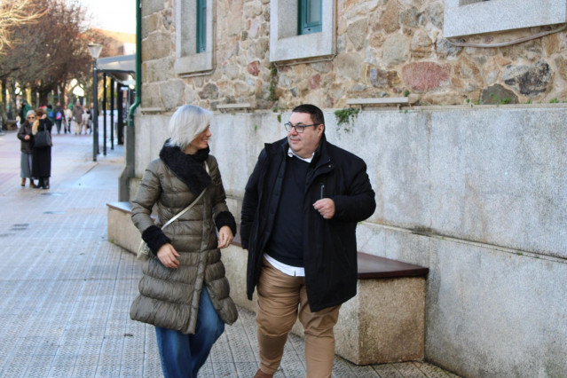 El alcalde de Noia, en un encuentro con la diputada Patricia Iglesias