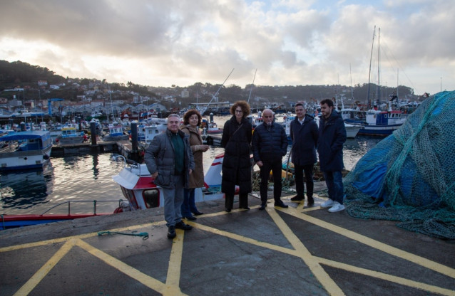 Los diputados del Grupo Popular, Miguel Fidalgo, Manuel Santos, Loli Hermelo y Raúl Santamaría, en Bueu