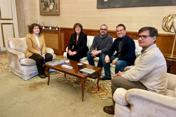 La candidata a la USC, Alba Nogueira, se reúne con la alcaldesa de Santiago de Compostela, Goretti Sanmartín