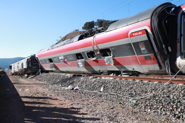 Uno de los vagones del tren Iryo que descarriló, a 20 de enero de 2026, en Adamuz, Córdoba, Andalucía (España). El descarrilamiento de un tren de alta velocidad y la posterior colisión con otro convoy, ocurrido en la tarde de este domingo en Adamuz (Córdo