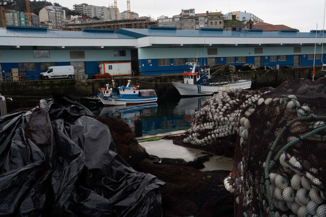 Puerto de Vigo durante el paro de la flota pesquera de bajura, a 19 de enero de 2026, en Vigo, Pontevedra, Galicia (España). La flota de pesca de bajura comienza un paro indefinido para protestar contra la nueva normativa europea que obliga a los barcos a