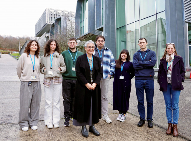 Equipo de María Dolores Mayán Santos, del Centro de Investigación en Nanomateriais e Biomedicina (Cinbio) de la Universidade de Vigo