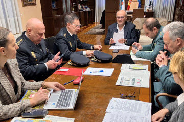 Reunión de la junta provincial de seguridad de Pontevedra, presidida por el subdelegado del Gobierno, Abel Losada, celebrada el 21 de enero de 2026.